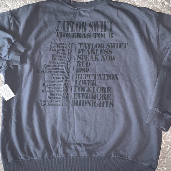 Taylor Swift the Eras Tour Blue crewneck - Picture 5 of 7